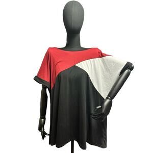Size 18 - 20 • 2x • BloomChic • color Blovk Red and White and Black T shirt